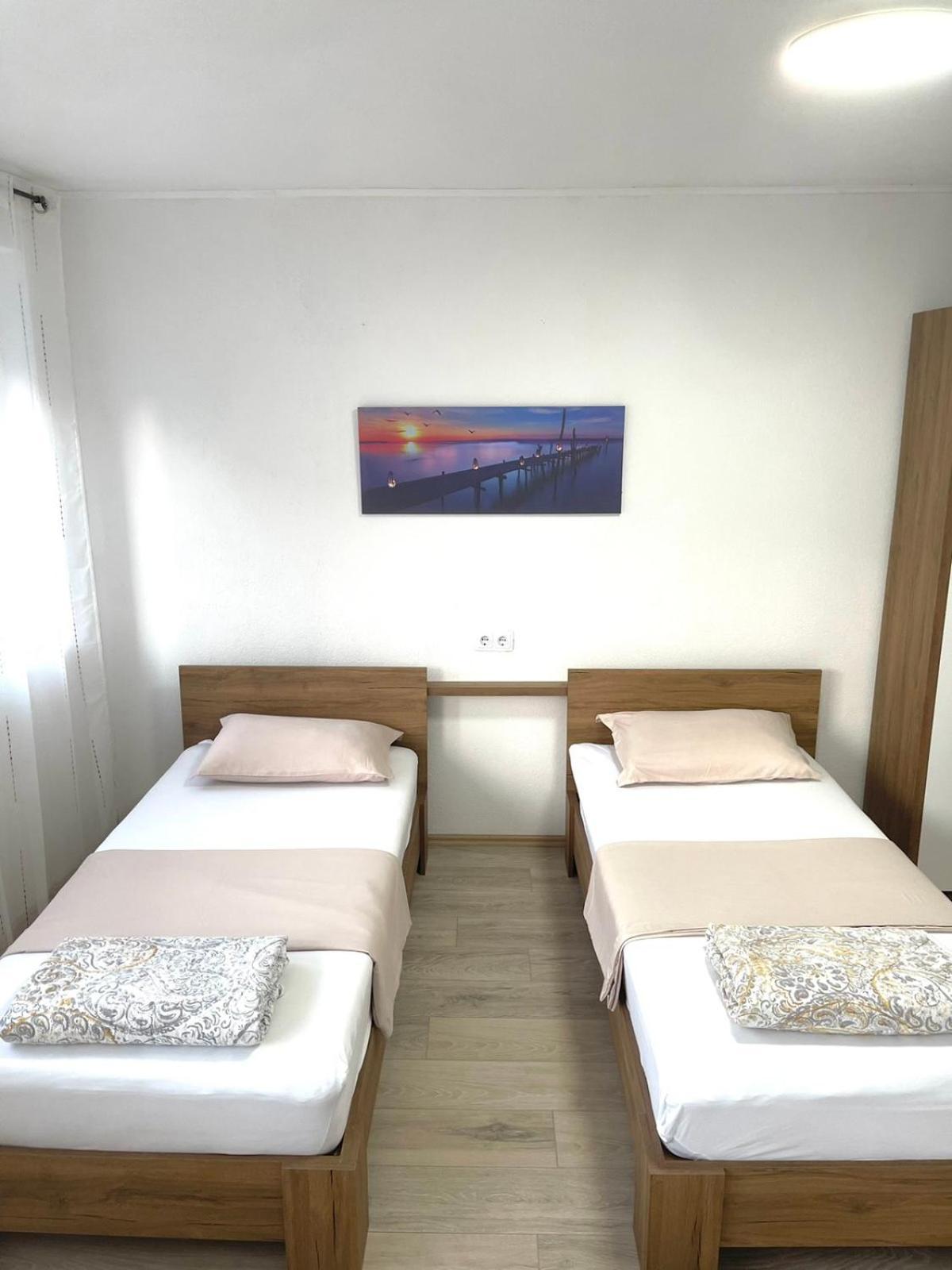 Nessi Apartment Pristina Exterior foto